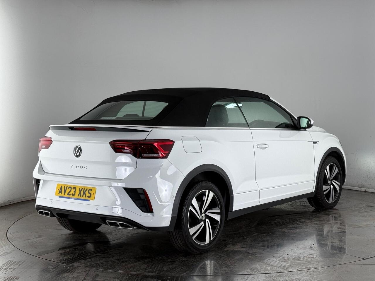 Volkswagen T-Roc thumbnail Rear Right