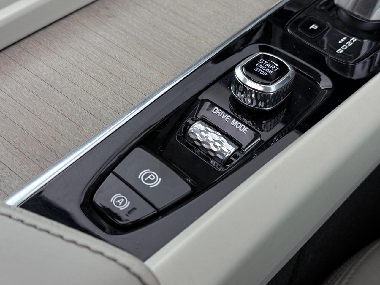 Volvo XC60 thumbnail Misc Controls