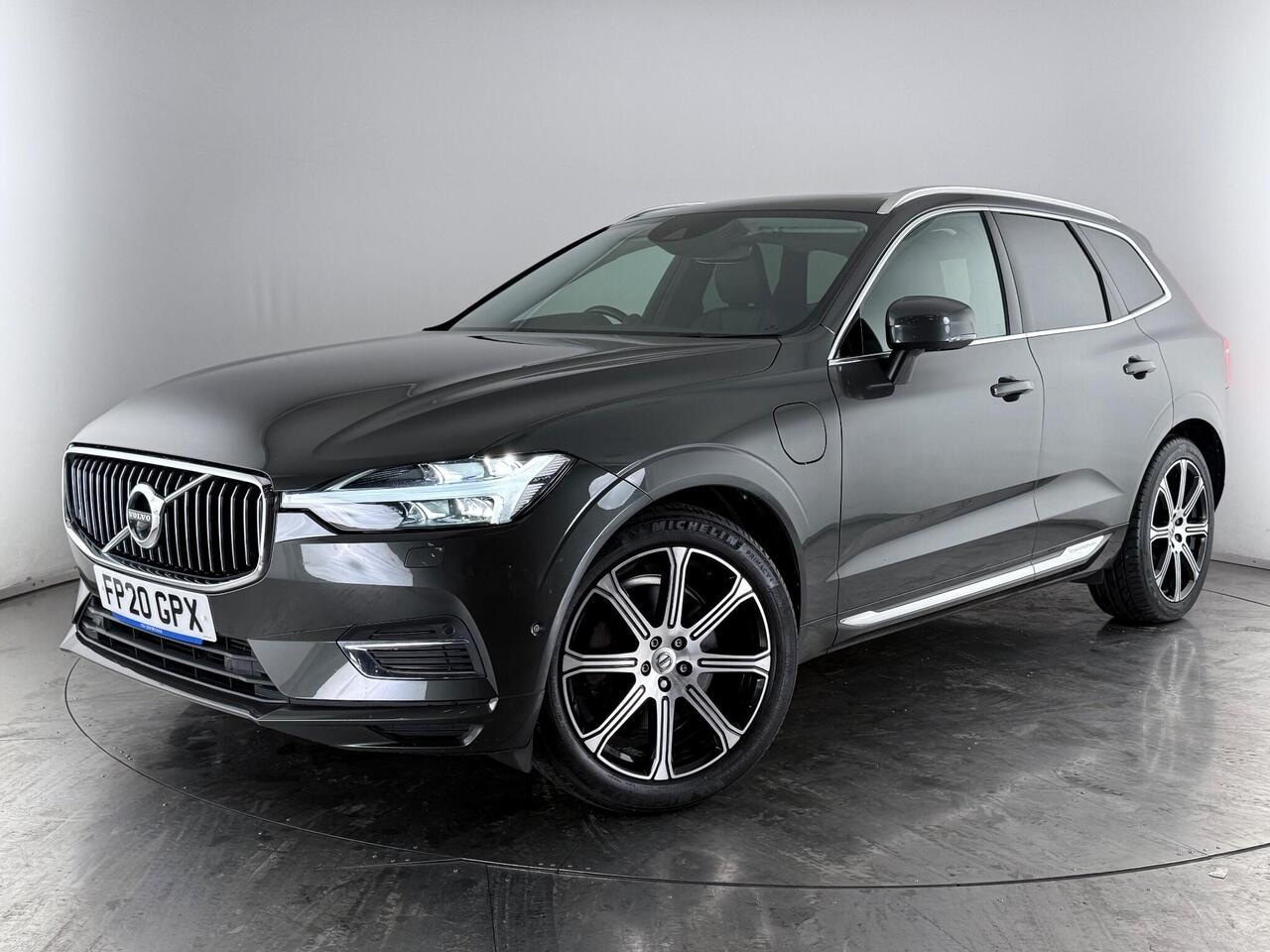 Volvo XC60 thumbnail Front Left