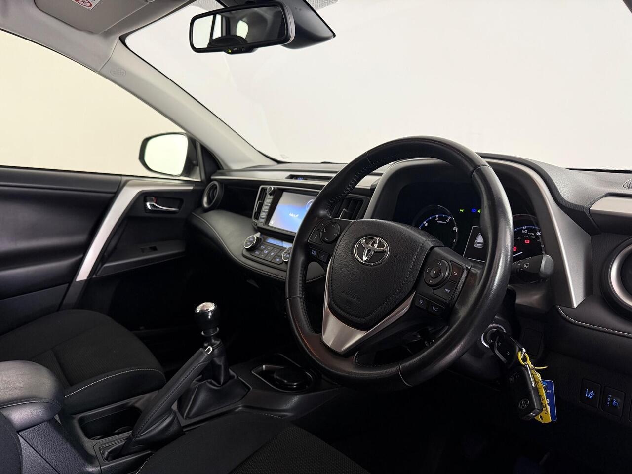 Toyota RAV4 thumbnail Interior Front