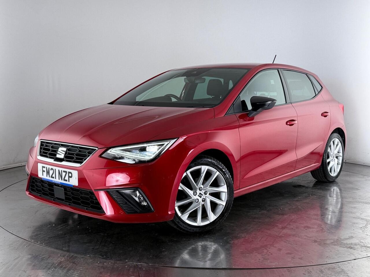 SEAT Ibiza thumbnail Front Left