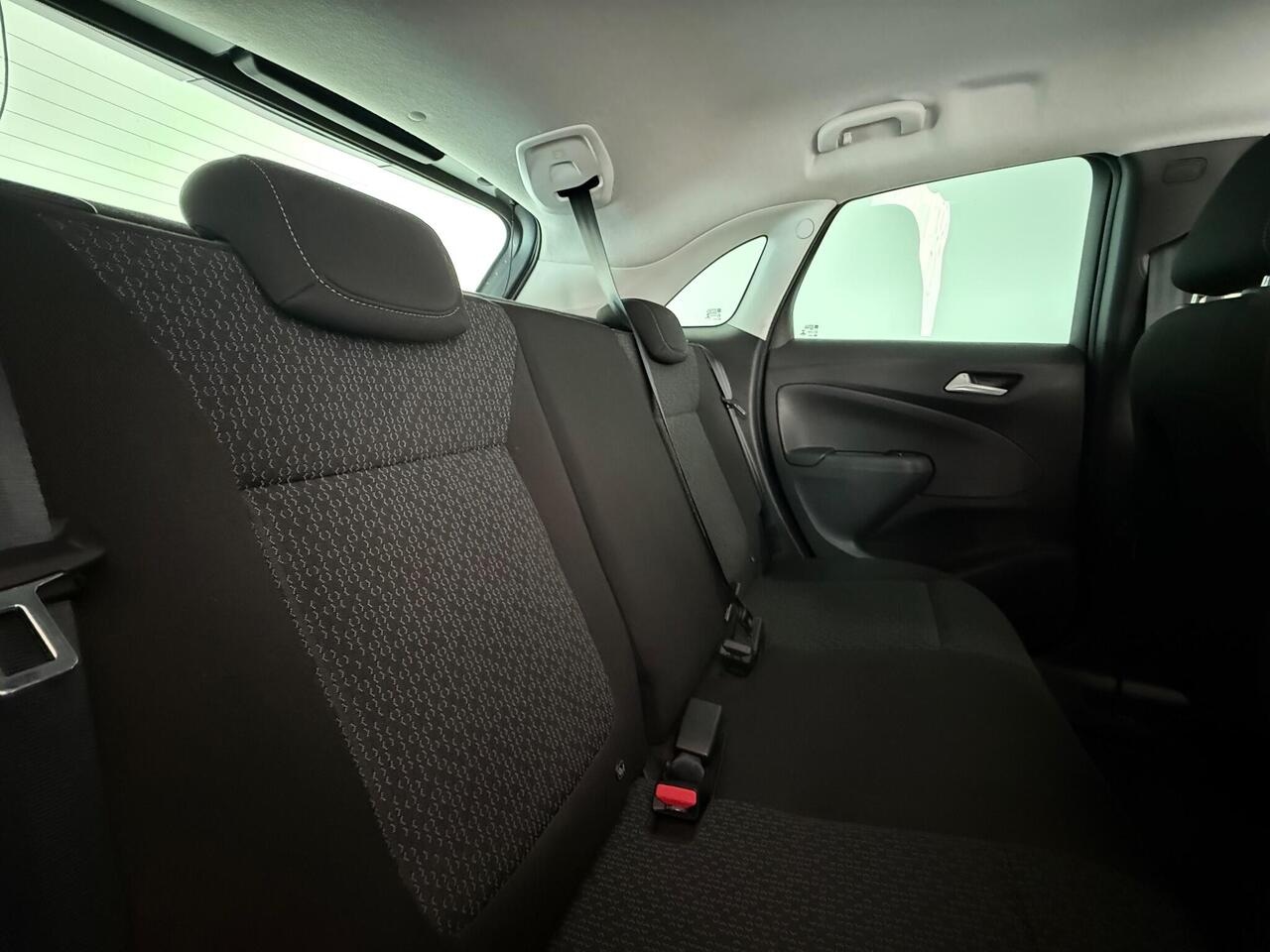 Vauxhall Crossland thumbnail Seats Rear