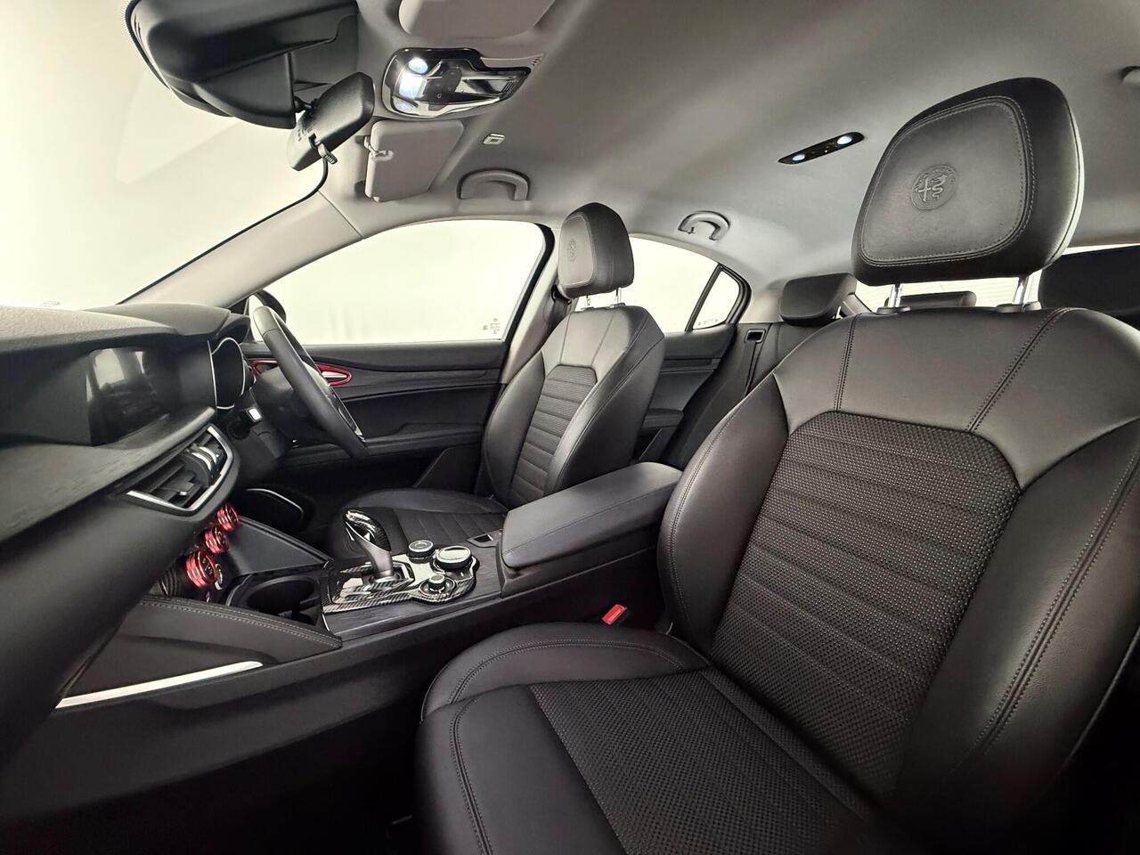 Alfa Romeo Stelvio thumbnail Seat Front Passenger