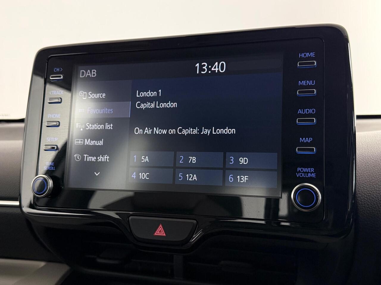 Toyota Yaris thumbnail Infotainment System