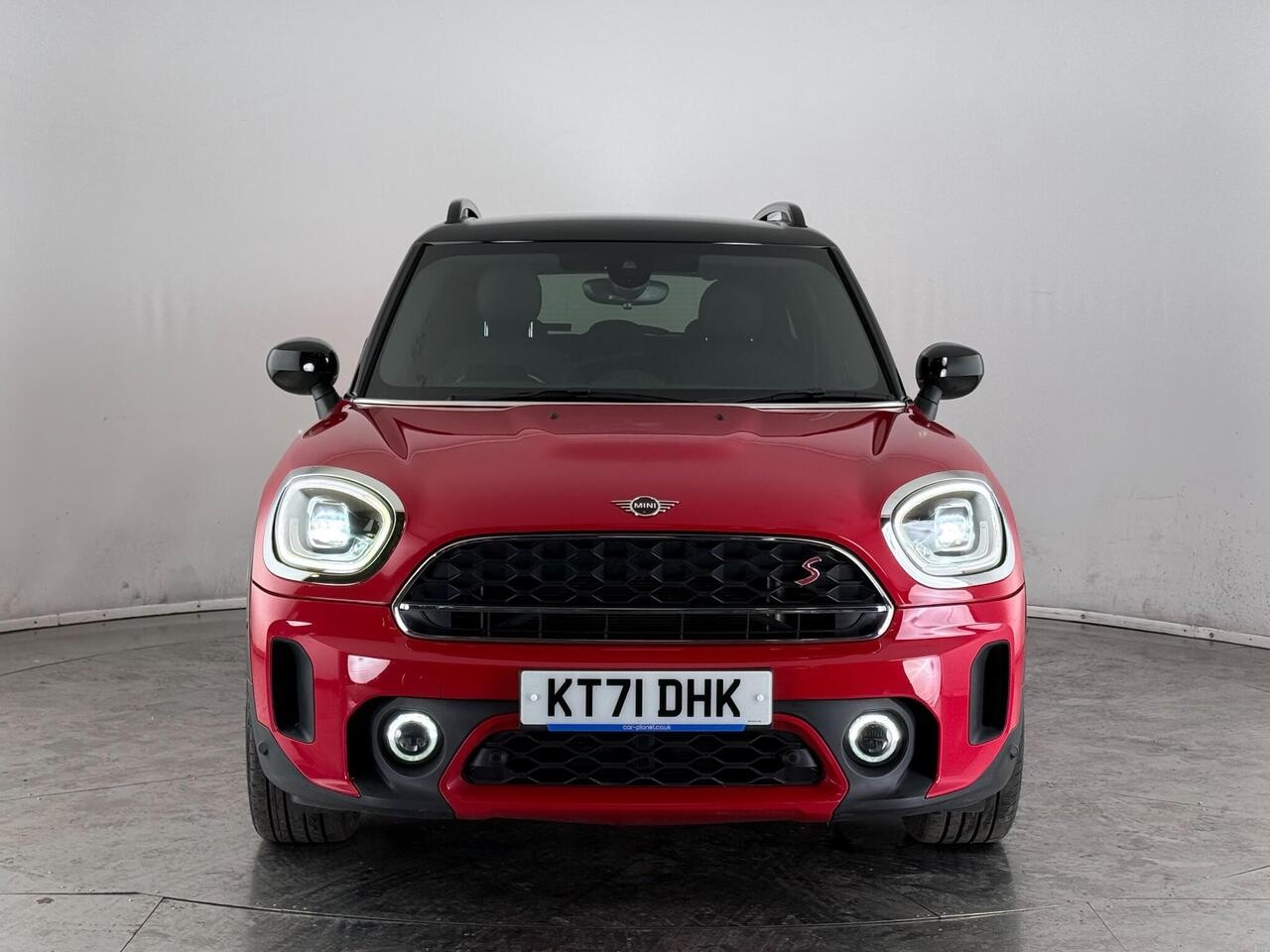 MINI Countryman thumbnail Front