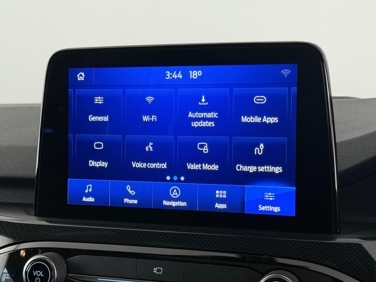 Ford Kuga thumbnail Infotainment System