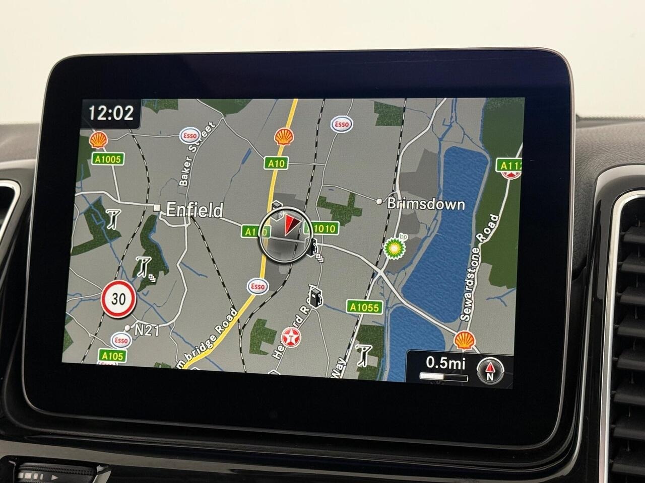 Mercedes-Benz GLE thumbnail Infotainment System