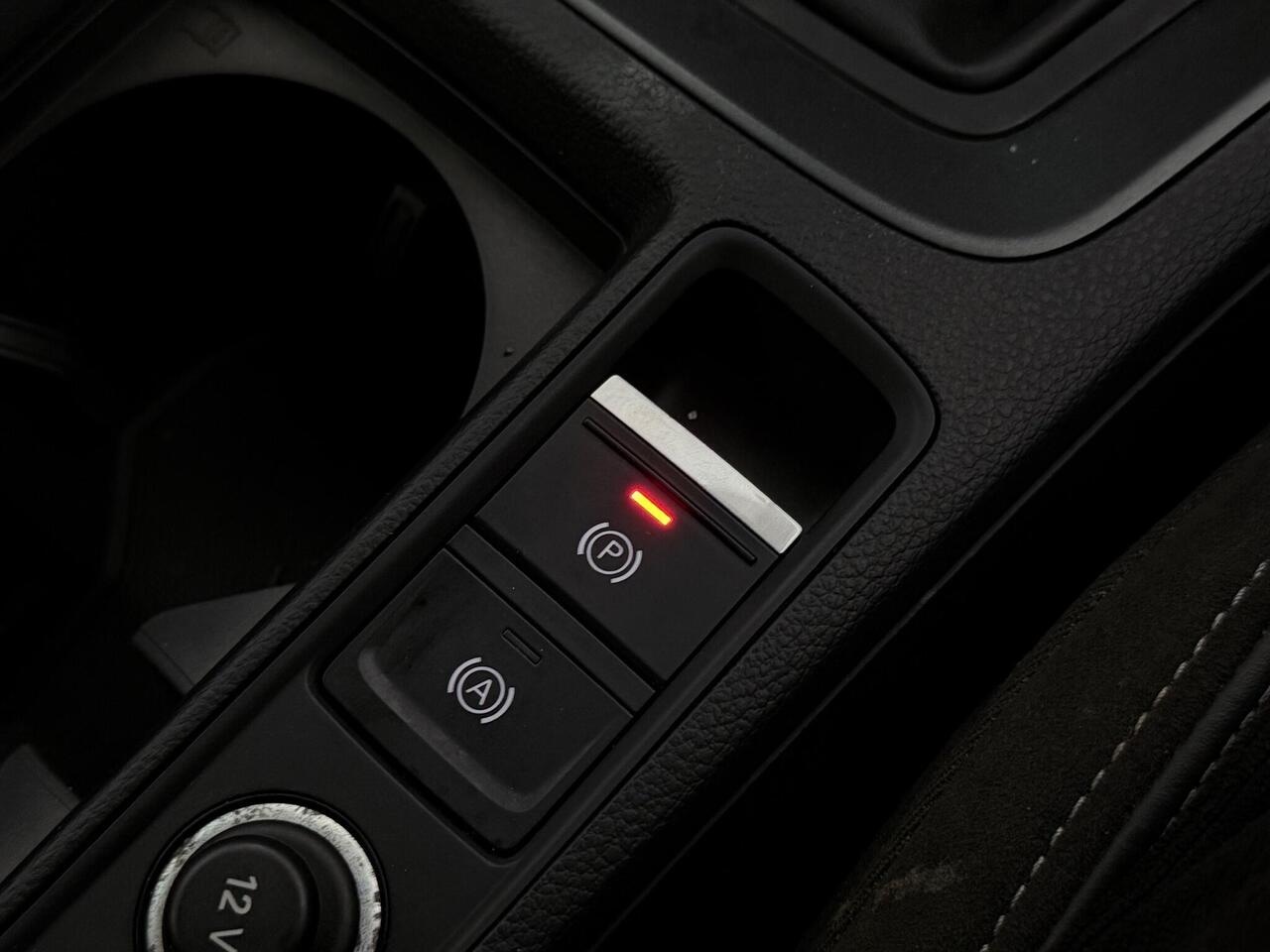 Audi Q3 thumbnail Misc Controls