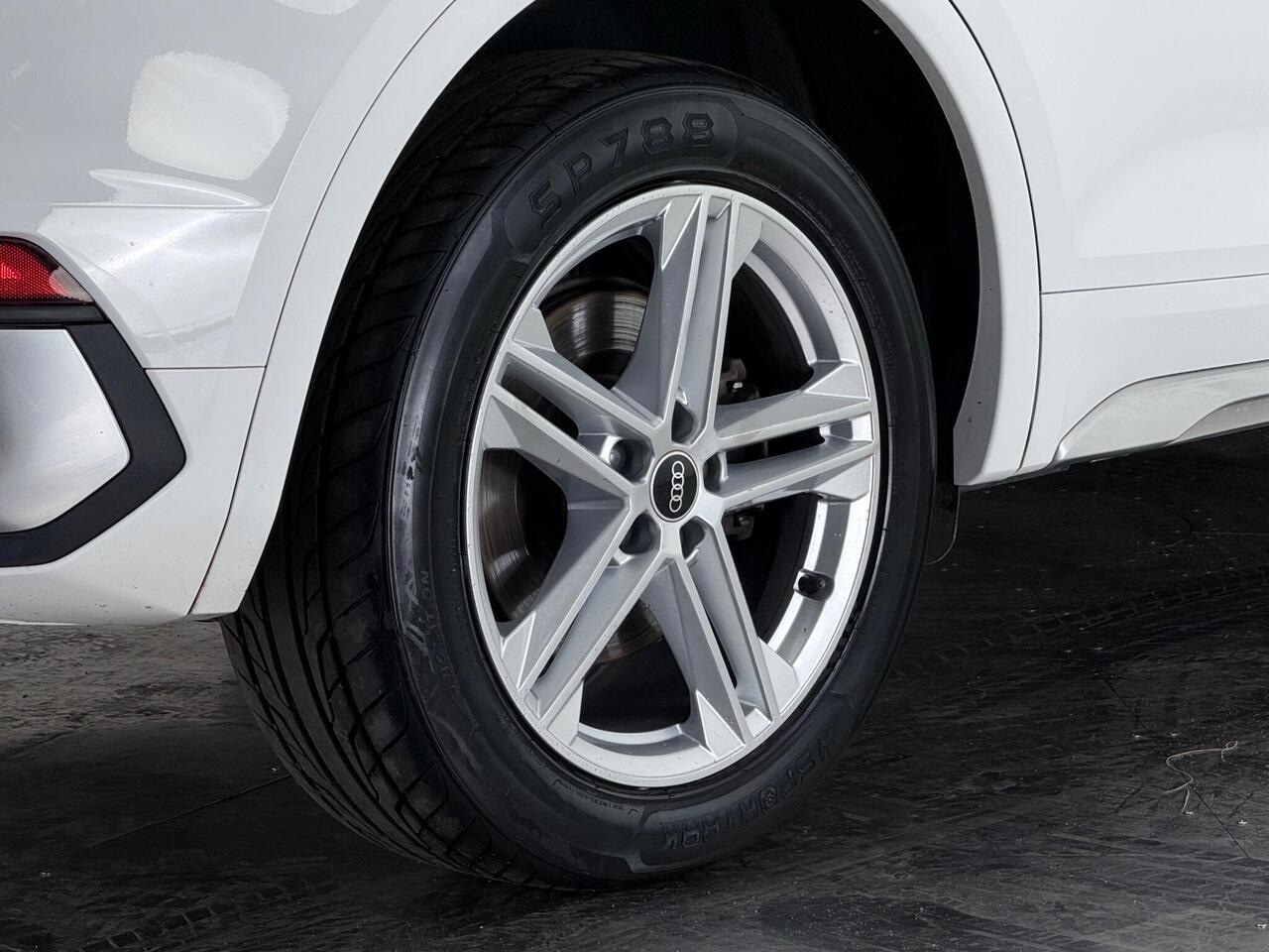 Audi Q5 thumbnail Wheel