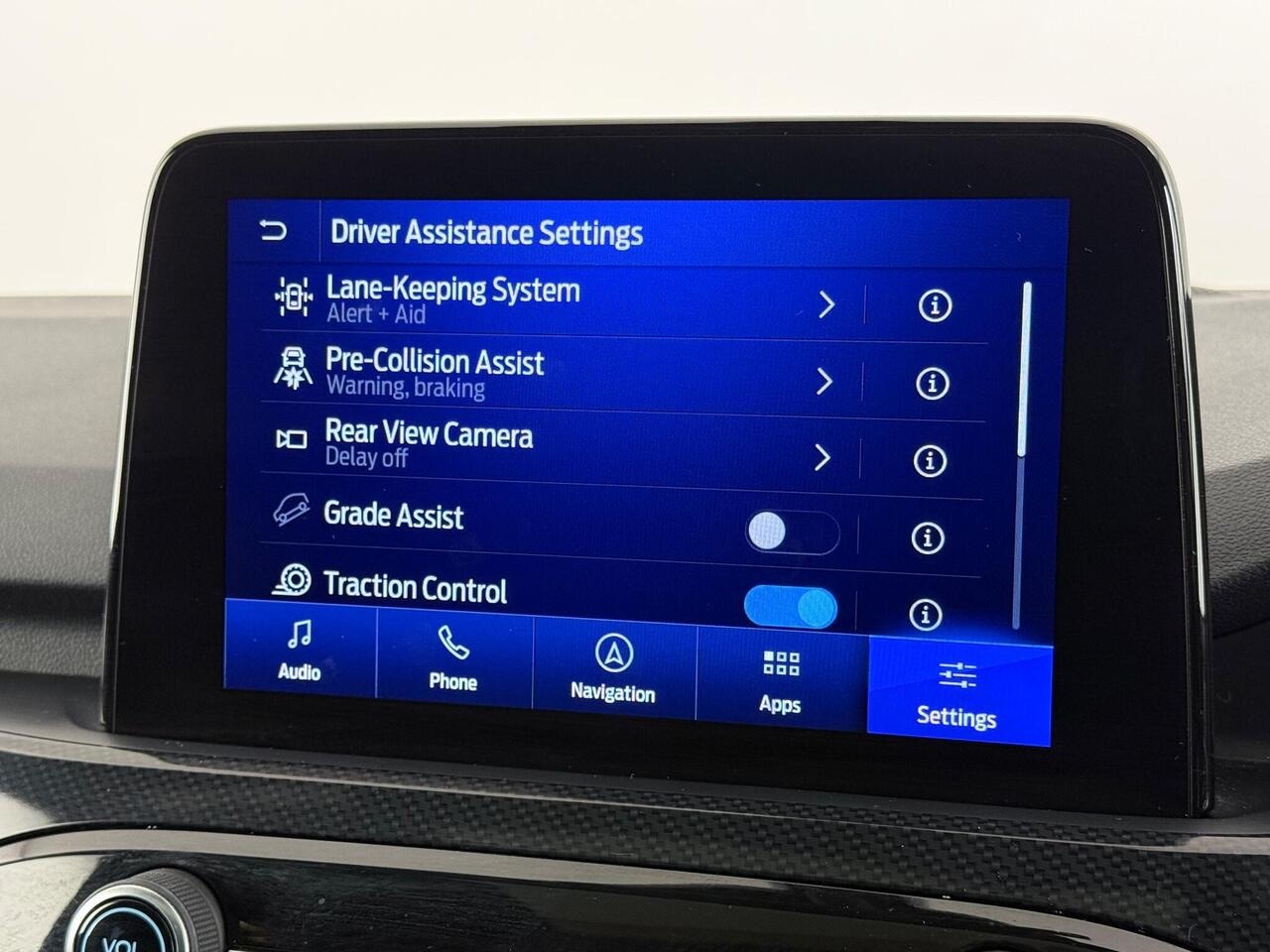 Ford Kuga thumbnail Infotainment System