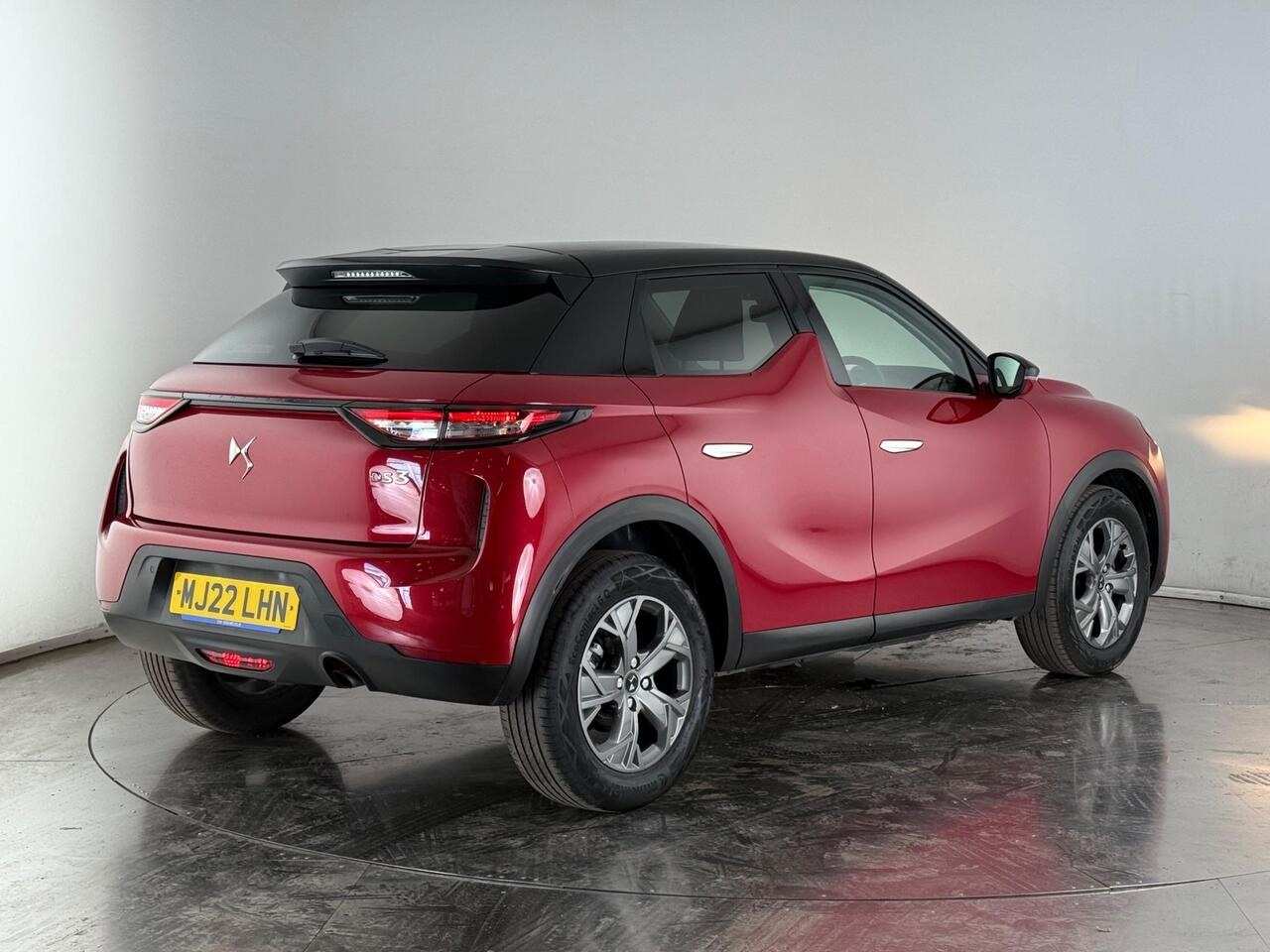 DS AUTOMOBILES DS 3 CROSSBACK thumbnail Rear Right