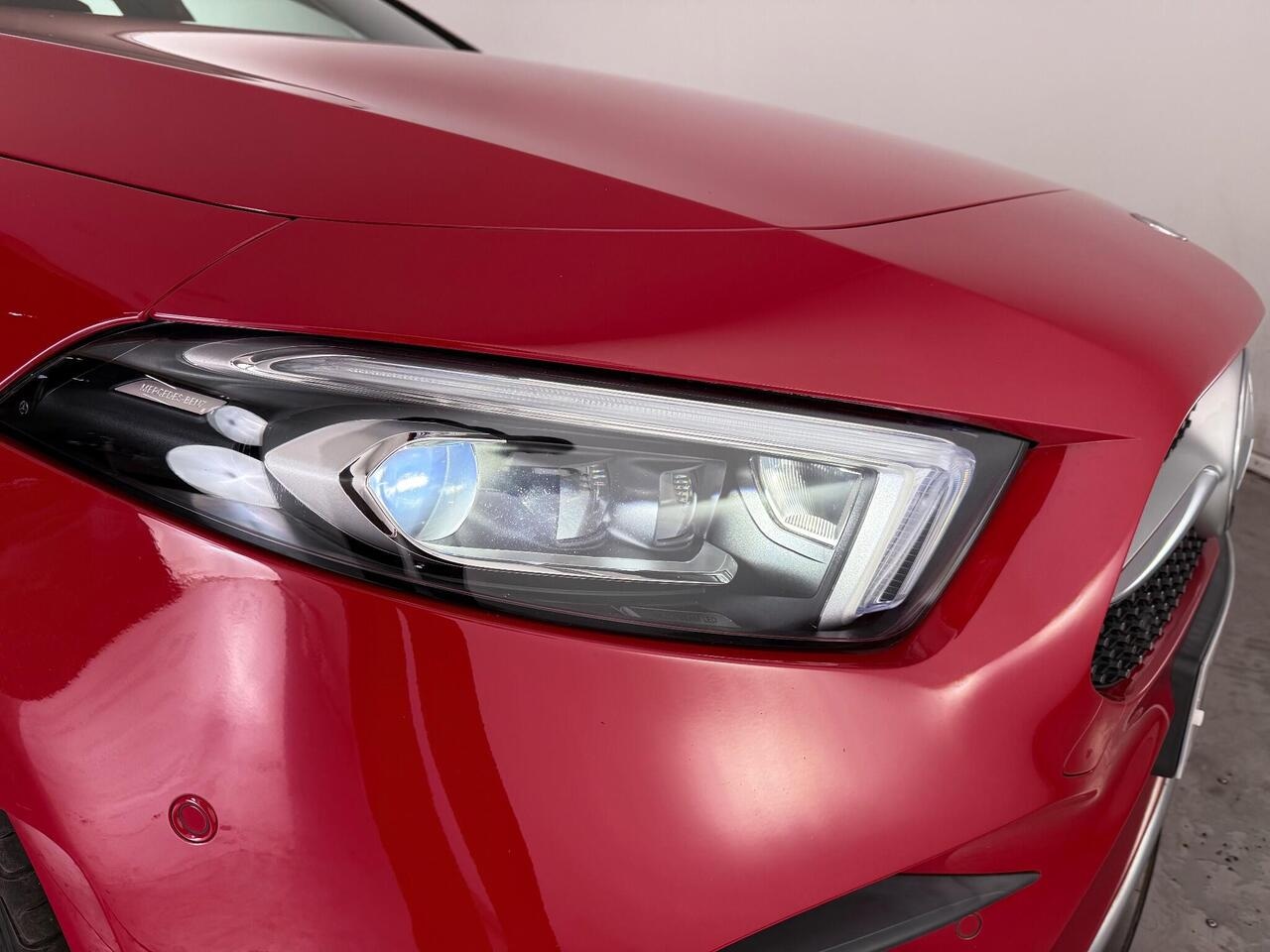 Mercedes-Benz A Class thumbnail Lights Front