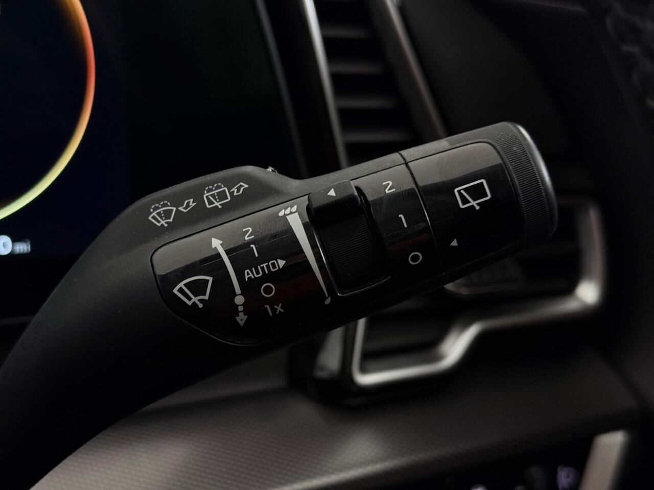 Kia Sportage thumbnail Misc Controls