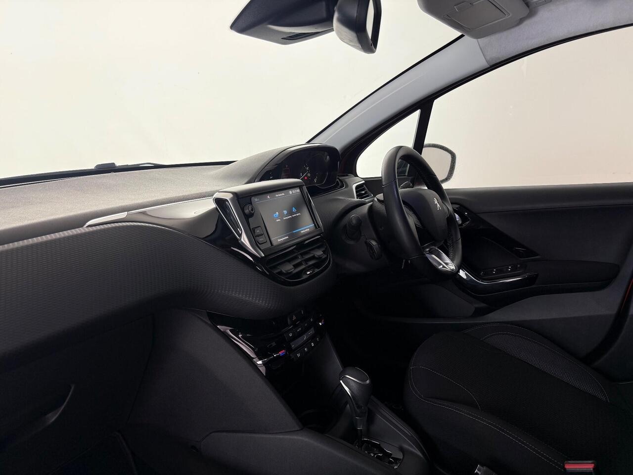 Peugeot 208 thumbnail Interior Front