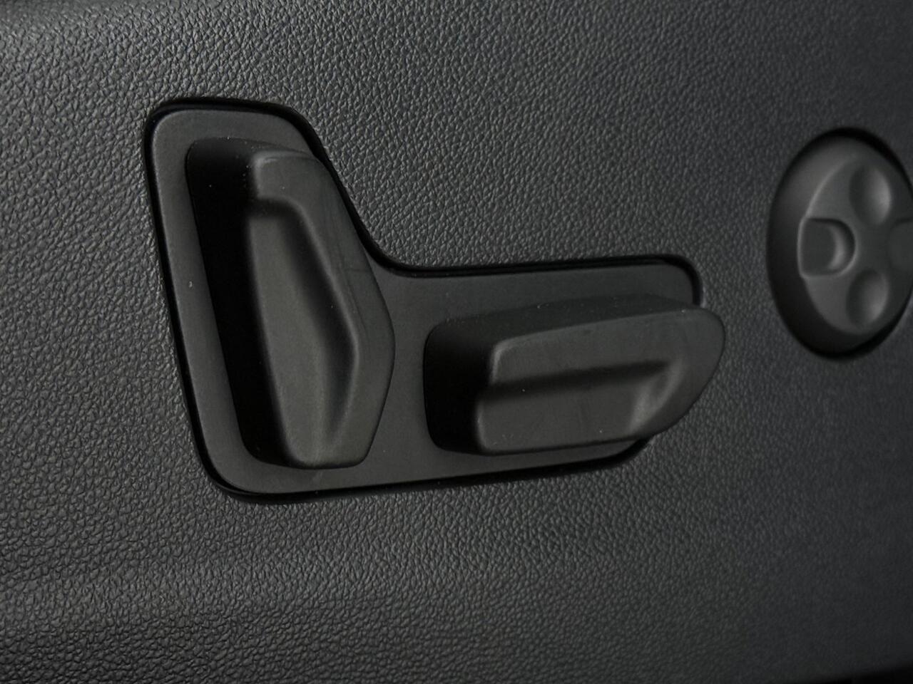 Vauxhall Grandland X thumbnail Misc Controls
