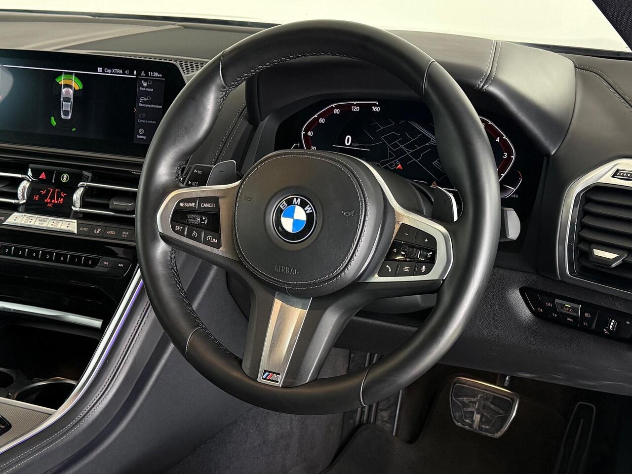BMW 8 Series thumbnail Steering Wheel