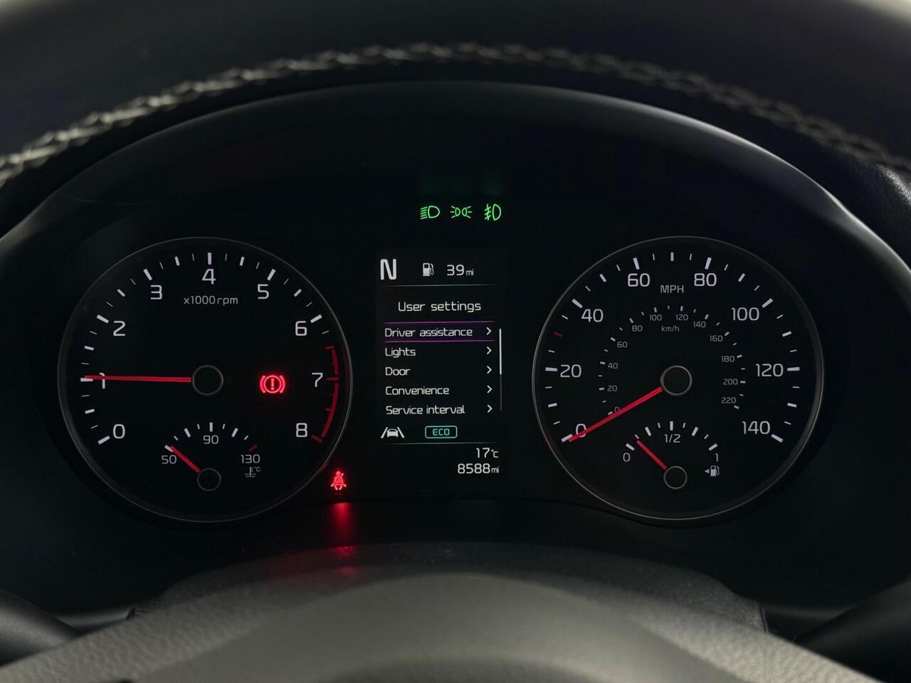 Kia Stonic thumbnail Driver Instruments