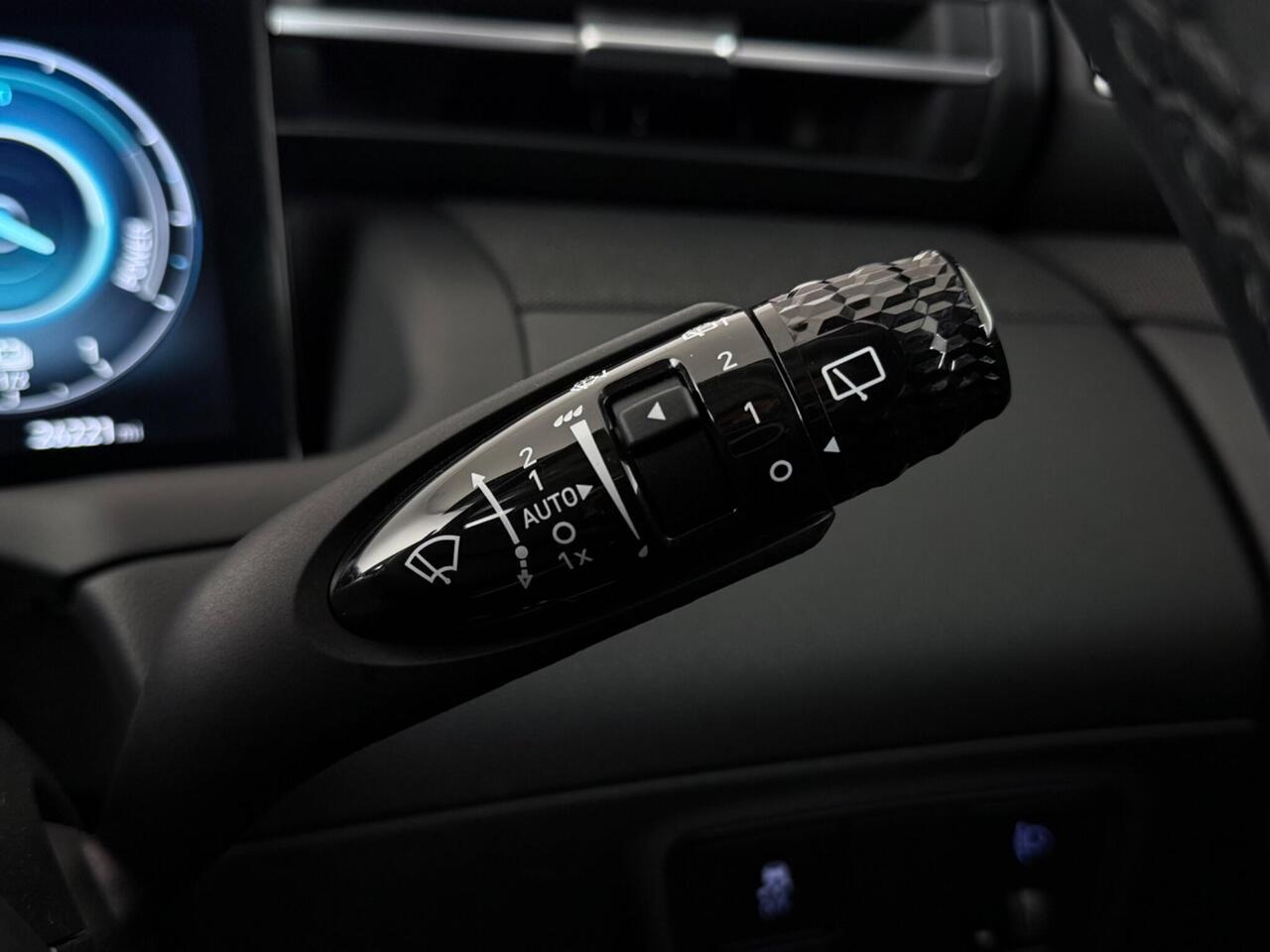 Hyundai TUCSON thumbnail Misc Controls