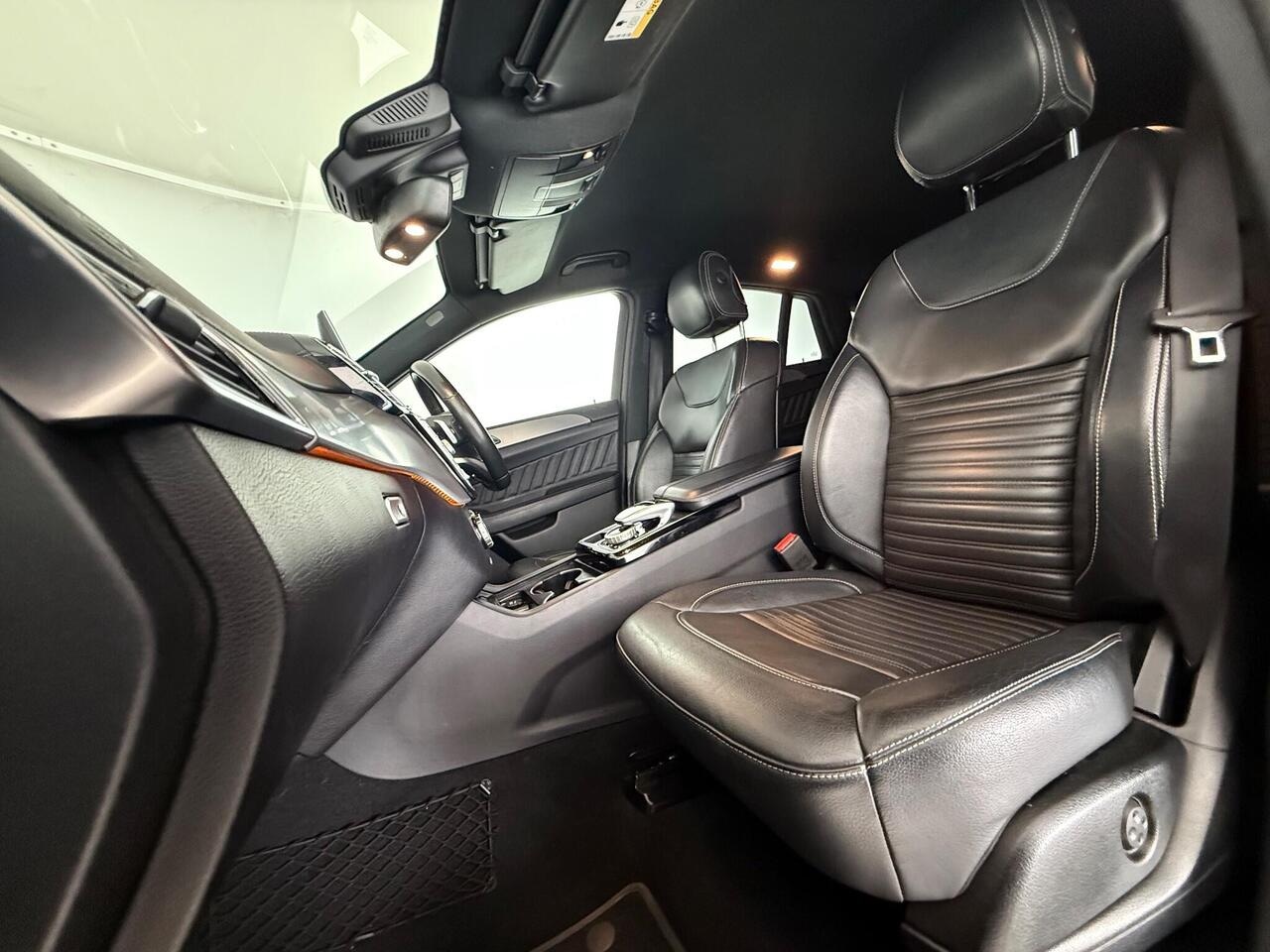 Mercedes-Benz GLE thumbnail Seat Front Passenger