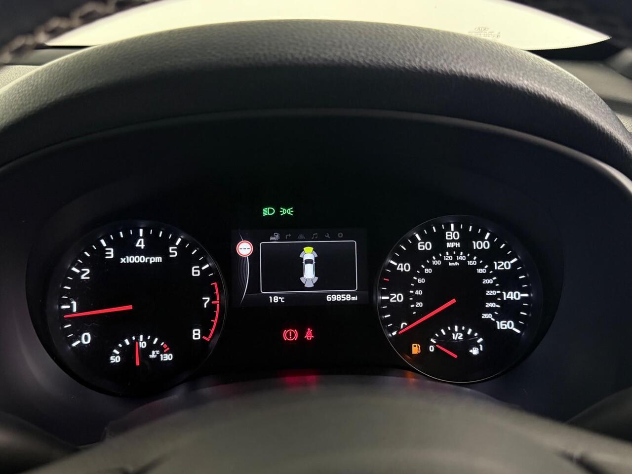 Kia Sportage thumbnail Driver Instruments