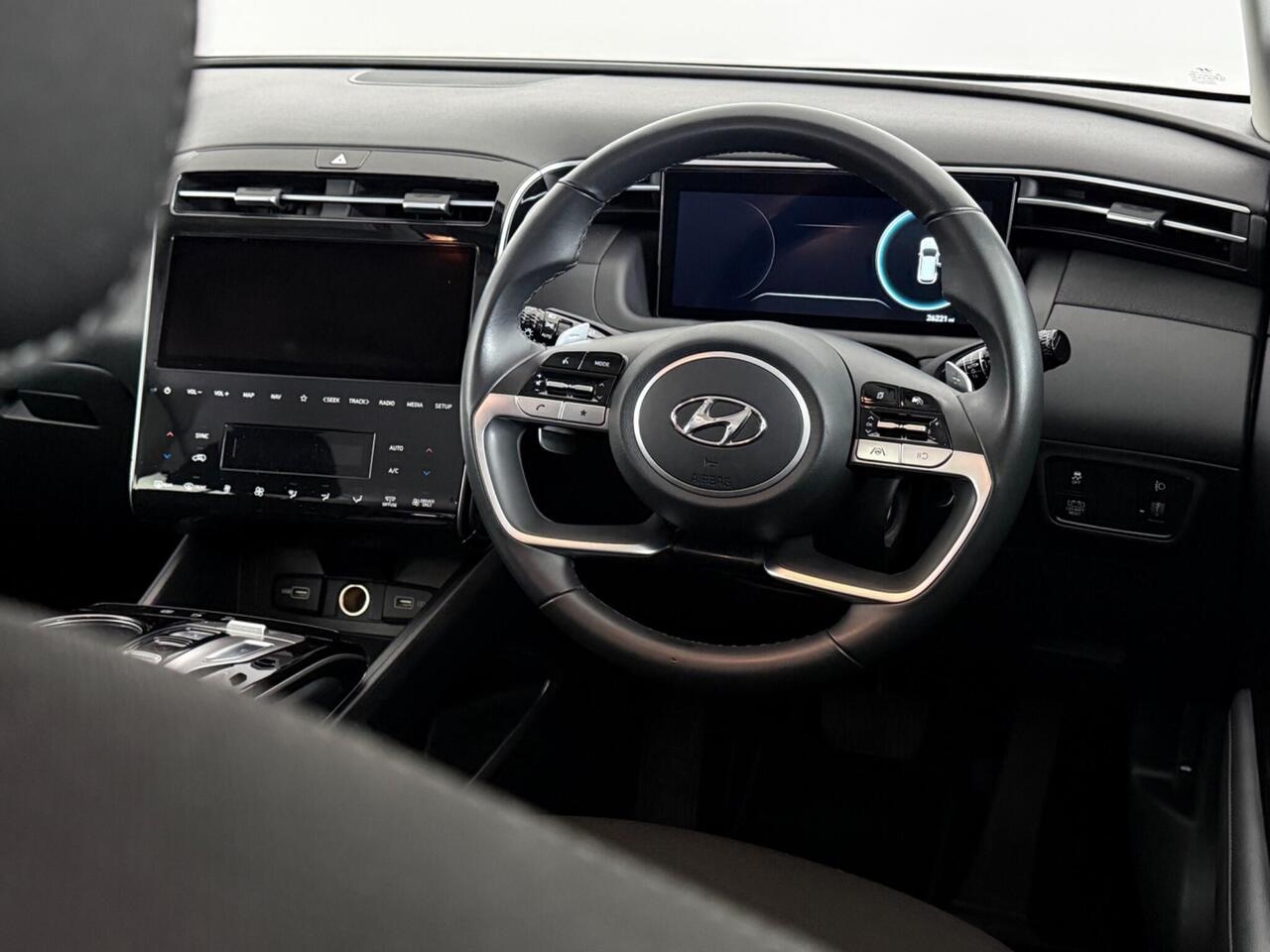 Hyundai TUCSON thumbnail Steering Wheel