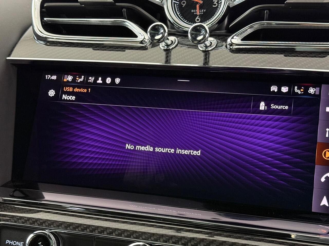 Bentley Bentayga thumbnail Infotainment System