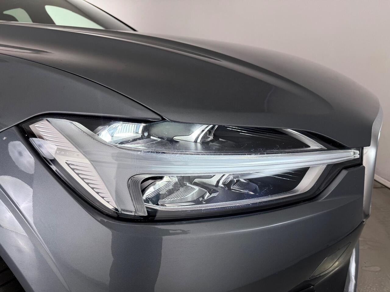Volvo XC60 thumbnail Lights Front