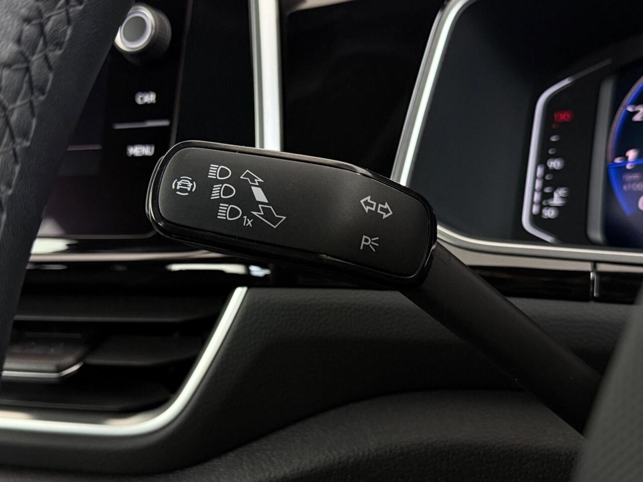 Volkswagen T-Roc thumbnail Misc Controls