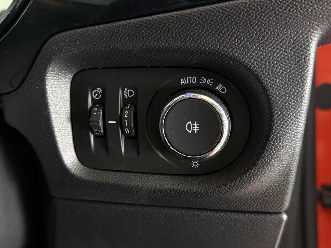 Vauxhall Corsa thumbnail Misc Controls