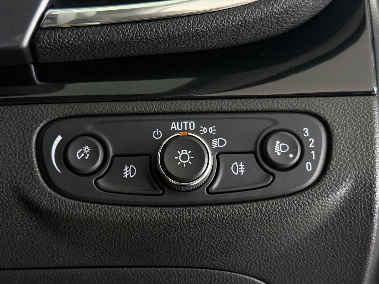 Vauxhall Mokka X thumbnail Misc Controls
