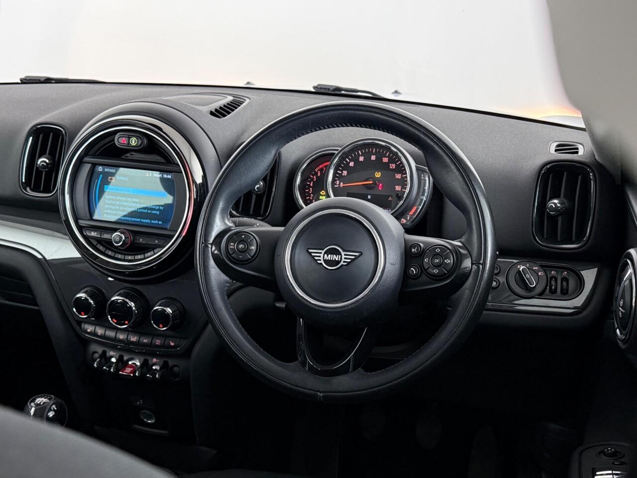 MINI Countryman thumbnail Steering Wheel