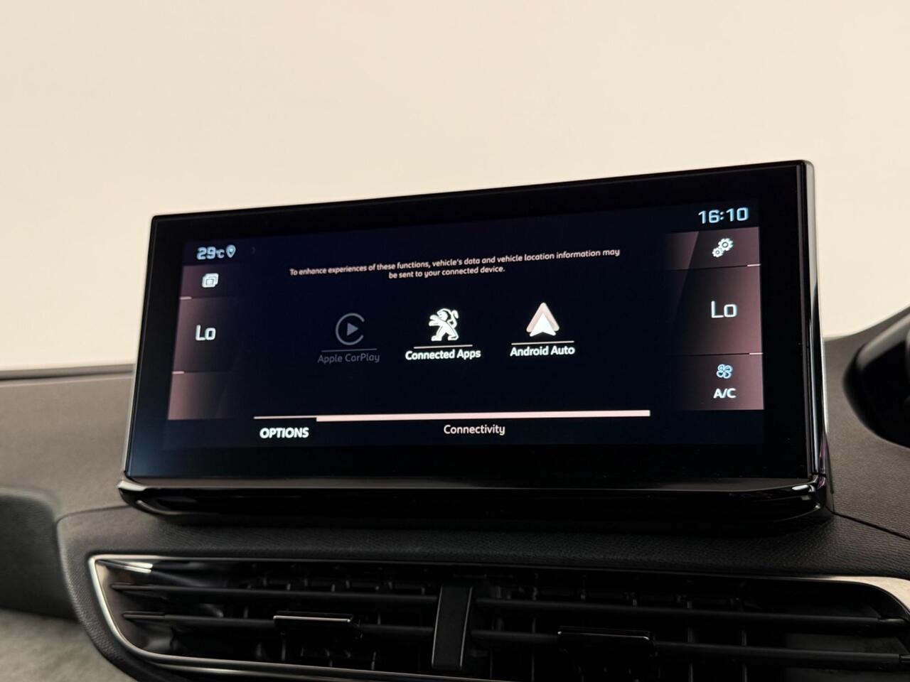 Peugeot 3008 thumbnail Infotainment System