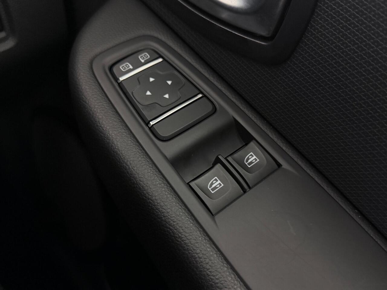 Renault Clio thumbnail Misc Controls