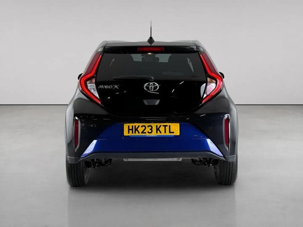 Toyota Aygo X 1.0 VVT-i Edge Euro 6 (s/s) 5dr