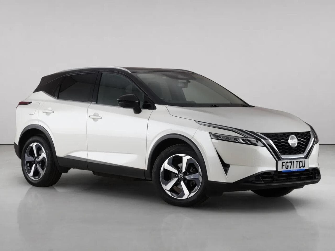 Nissan Qashqai - Nissan Qashqai 1.3 DIG-T MHEV Premiere Edition SUV 5dr Petrol Hybrid XTRON Euro 6 (s/s) (158 ps)