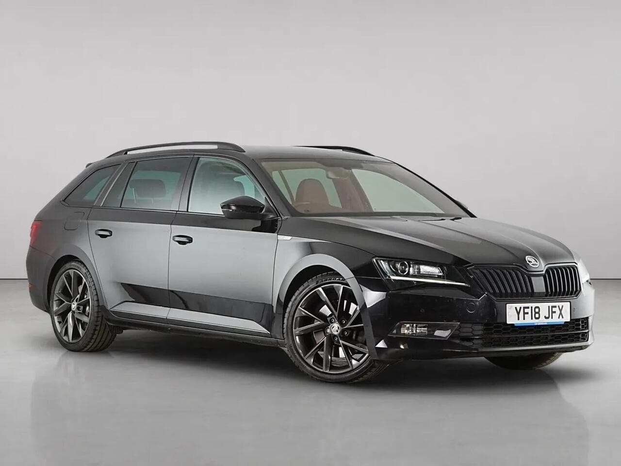 Skoda Superb - Skoda Superb 2.0 TSI SportLine Plus Estate 5dr Petrol DSG 4WD Euro 6 (s/s) (280 ps)