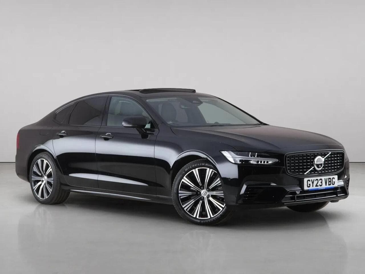 Volvo S90 - Volvo S90 2.0h T8 Recharge 18.8kWh Ultimate Auto AWD Euro 6 (s/s) 4dr