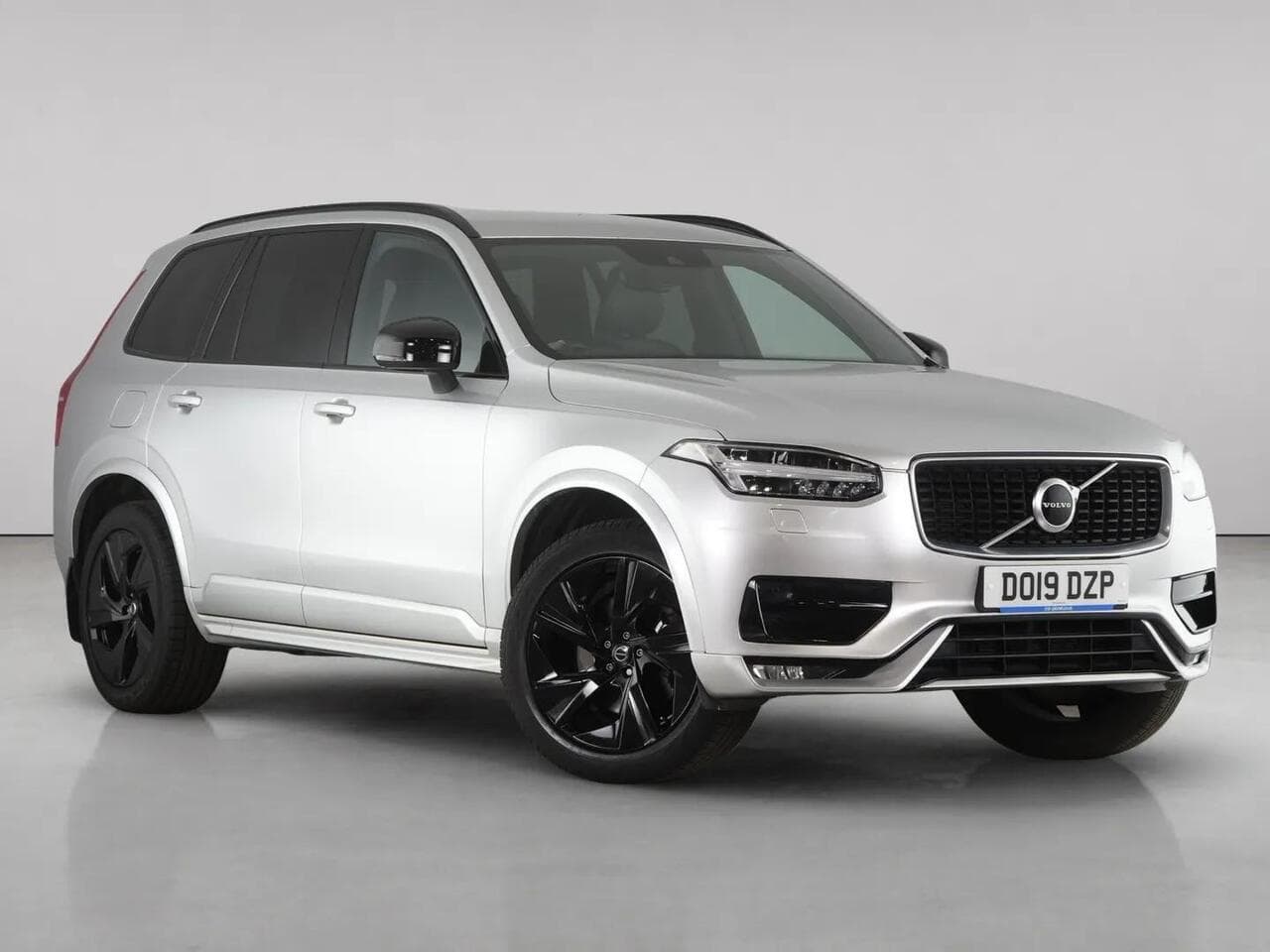 Volvo XC90 - Volvo XC90 2.0 B5 MHEV R-Design SUV 5dr Diesel Hybrid Auto 4WD Euro 6 (s/s) (235 ps)