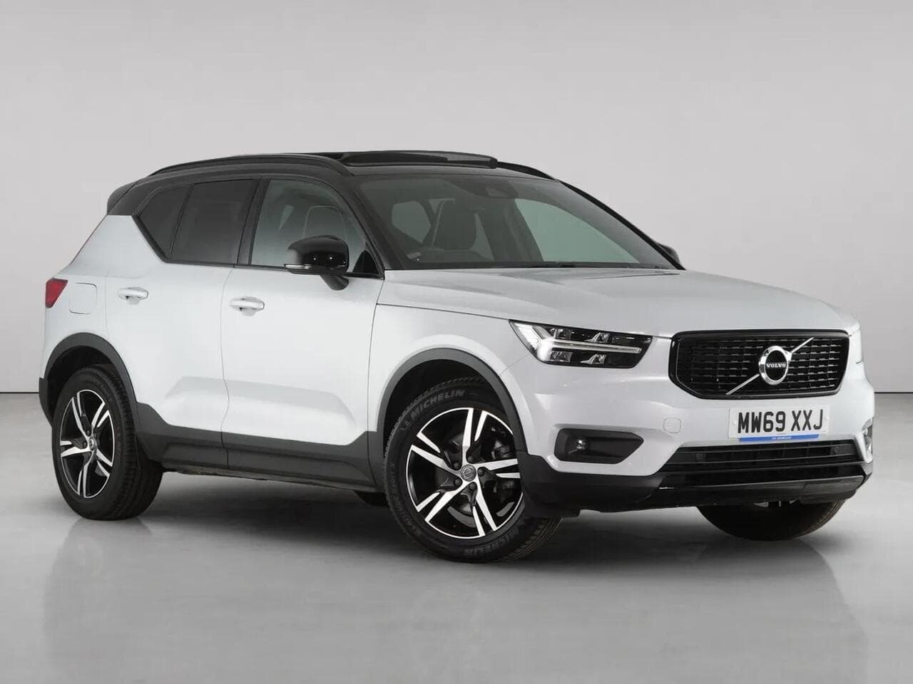 Volvo XC40 - Volvo XC40 2.0 T4 R-Design SUV 5dr Petrol Auto Euro 6 (s/s) (190 ps)
