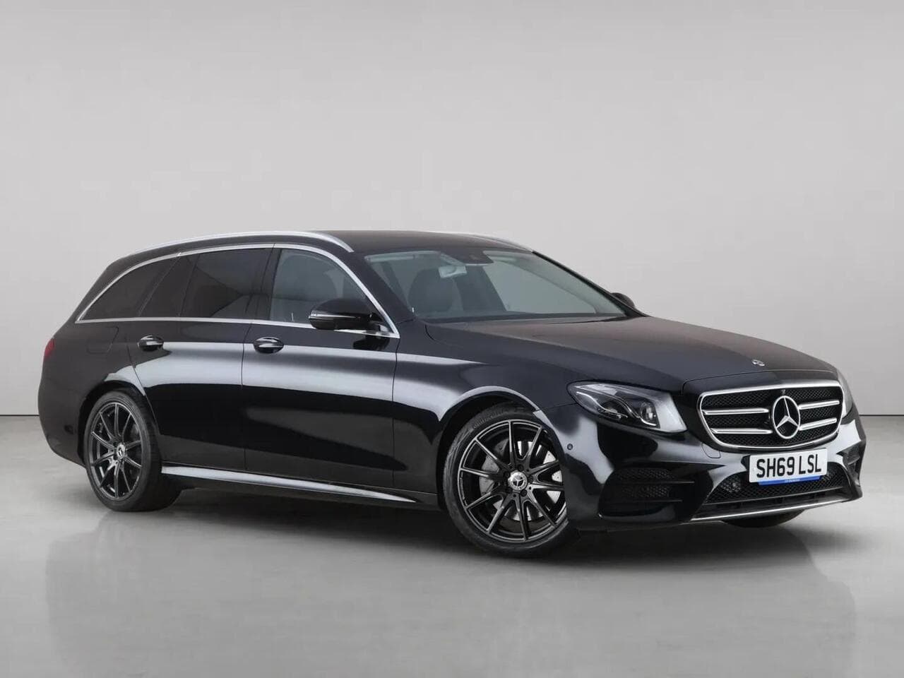 Mercedes-Benz E Class - Mercedes-Benz E Class 2.0 E220d AMG Line Edition (Premium) G-Tronic+ Euro 6 (s/s) 5dr