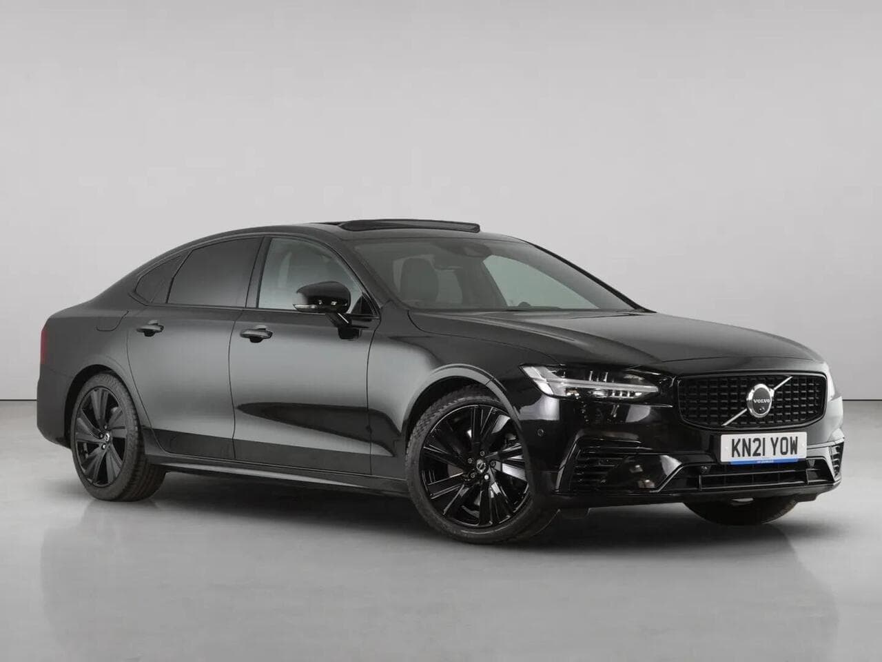 Volvo S90 - Volvo S90 2.0h T8 Recharge 11.6kWh R-Design Saloon 4dr Petrol Plug-in Hybrid Auto AWD Euro 6 (s/s) (390 ps)