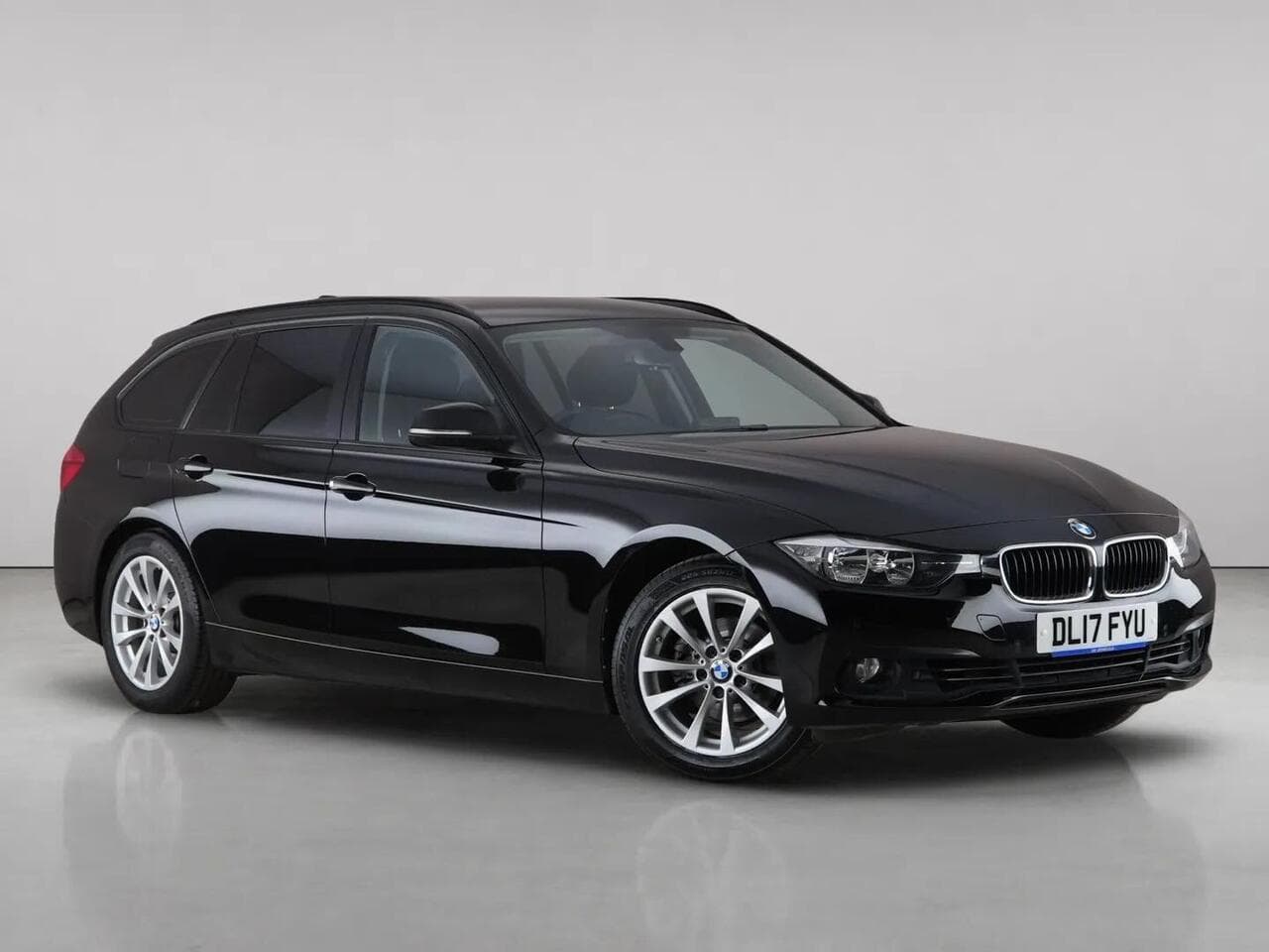 BMW 3 Series - BMW 3 Series 2.0 320i SE Touring Euro 6 (s/s) 5dr