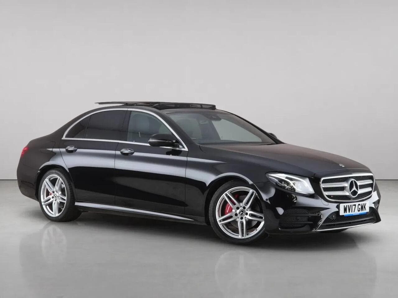Mercedes-Benz E Class - Mercedes-Benz E Class 2.0 E220d AMG Line (Premium Plus) Saloon 4dr Diesel G-Tronic+ Euro 6 (s/s) (194 ps)